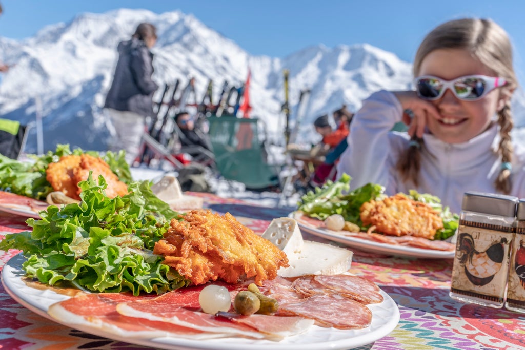 Saint Gervais_Apres Ski Outdoor Dining_(c): Boris Molinier