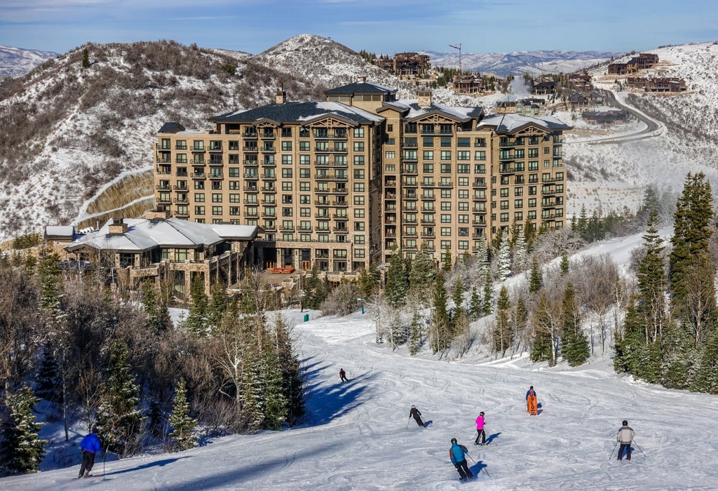 Deer Valley_Aerial St. Regis_(c): Shutterstock