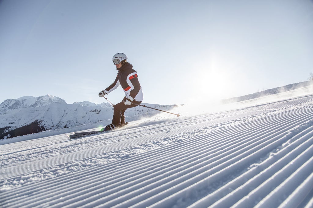 Megeve_Rochebrune Groomed Slope Skiing_(c): Antoine Barbot - Commune de Megeve