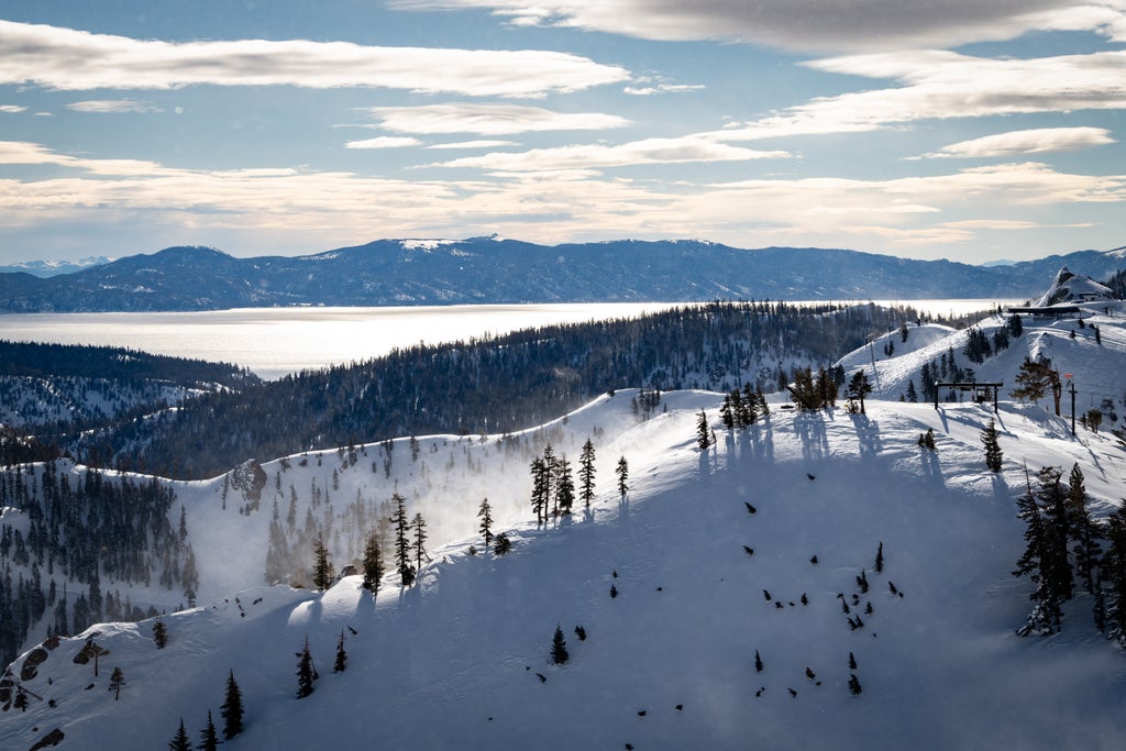 Palisades Tahoe_Mountain Scenics_(c): Kate Abraham / ElevatedIMG Inc
