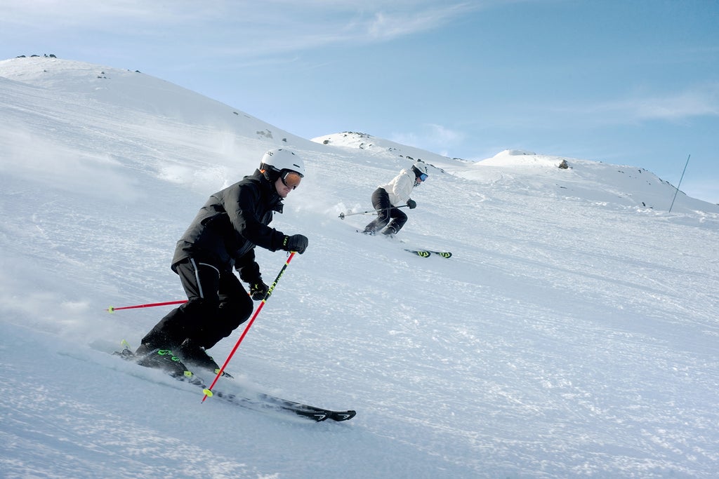 Couple sur les pistes ski-Vincent LOTTENBERG-34589