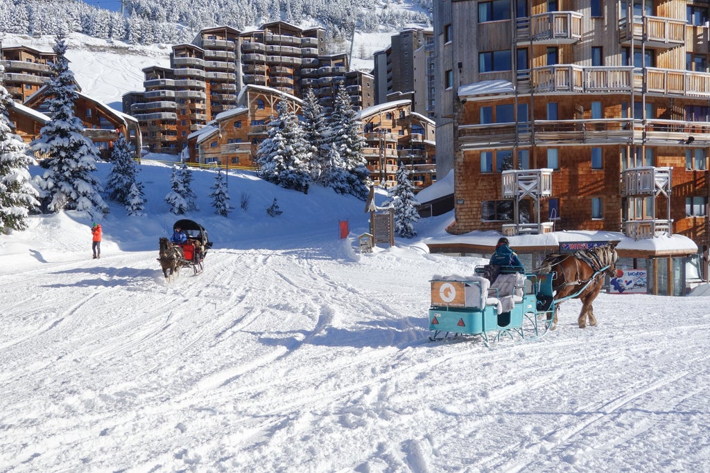 Avoriaz_Horse Drawn Sledge_(c): Shutterstock