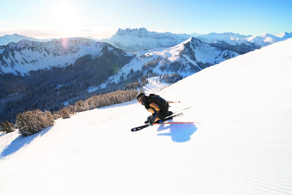Morzine_Fresh Piste Skiing_(c): JB Bieuville