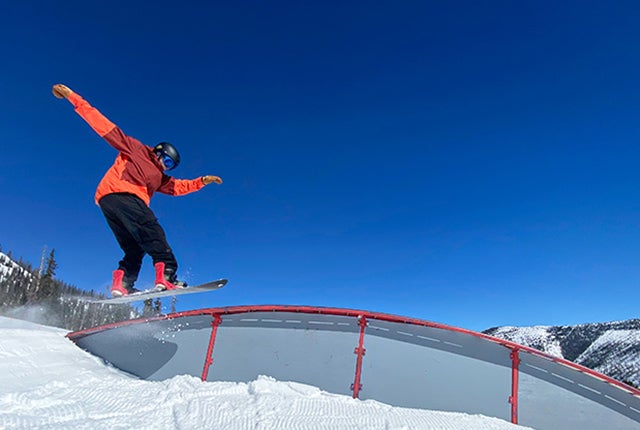 Jak dobrać deskę snowboardową