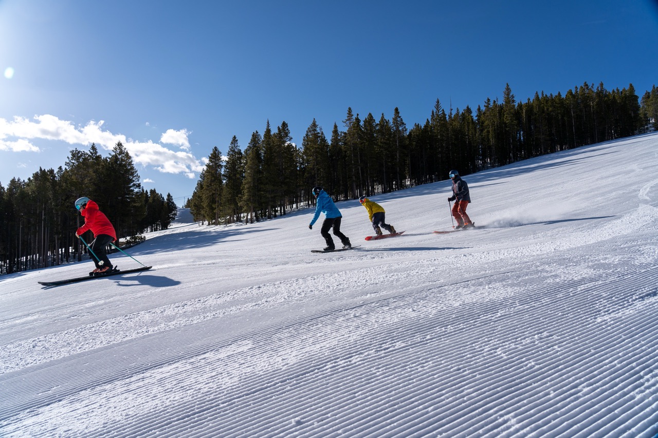 Ski resorts really start to open up as skiers and riders progress to intermediate terrain. You’re no longer limited to the bunny hill, but you’re not quite ready to charge down double blacks either. It’s a phase defined by exploration, progression, and finding your rhythm on the mountain. However, not every ski resort is so
