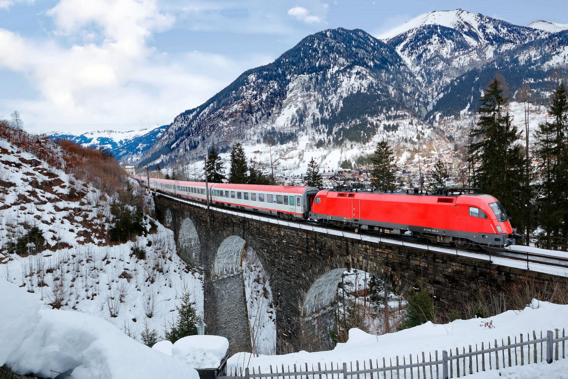 Andare a sciare in treno: 11 località facili da raggiungere Andare a sciare in treno: 11 località facili da raggiungere