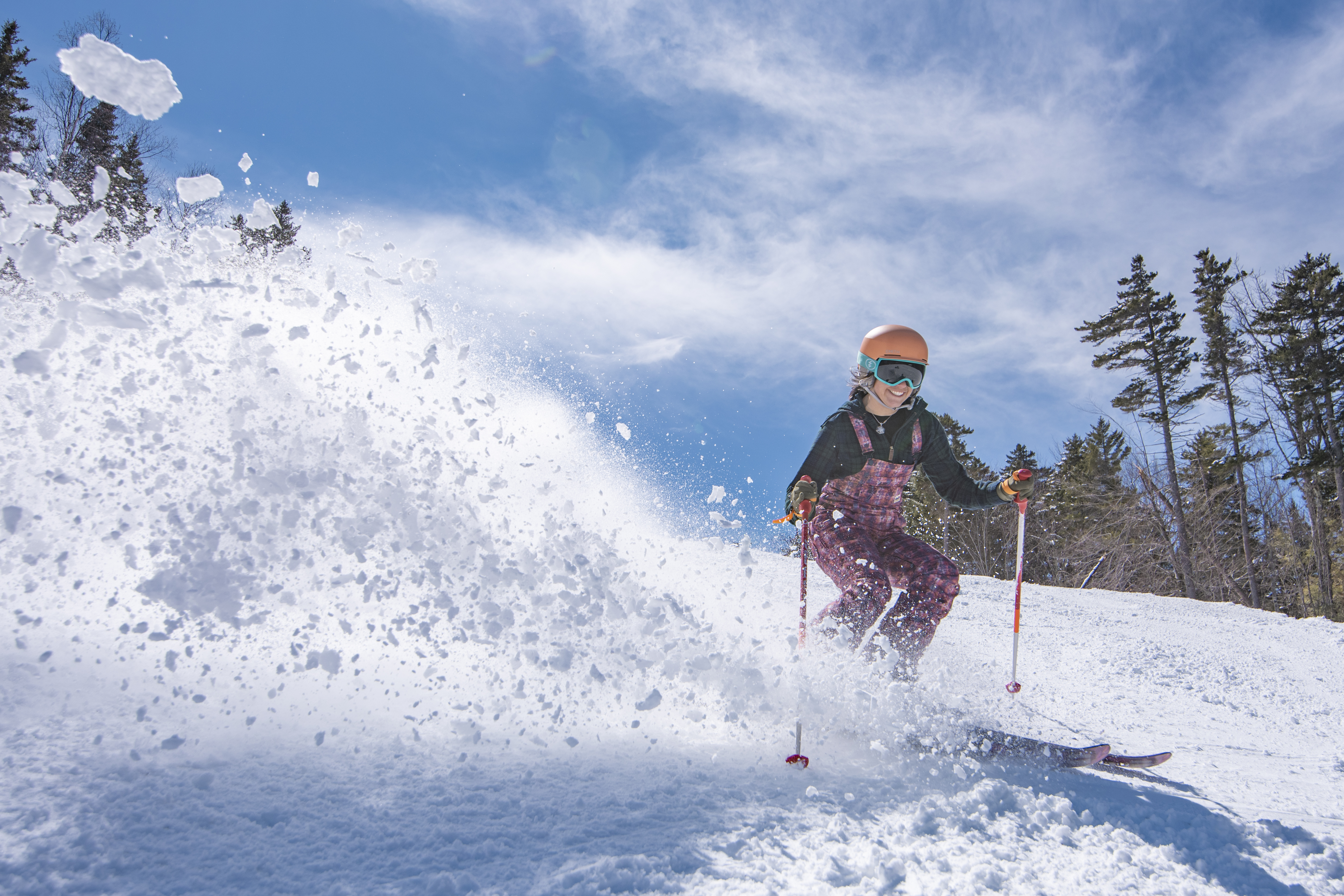 For East Coast skiers, spring is a special time. It brings corn snow, sun-drenched après-ski celebrations, and fun community events. Although their seasons are often shorter than their western counterparts, spring skiing at East Coast resorts is just as fun. Don’t forget the sunscreen and plan on icy mornings and slushy afternoons.  We’ve picked a
