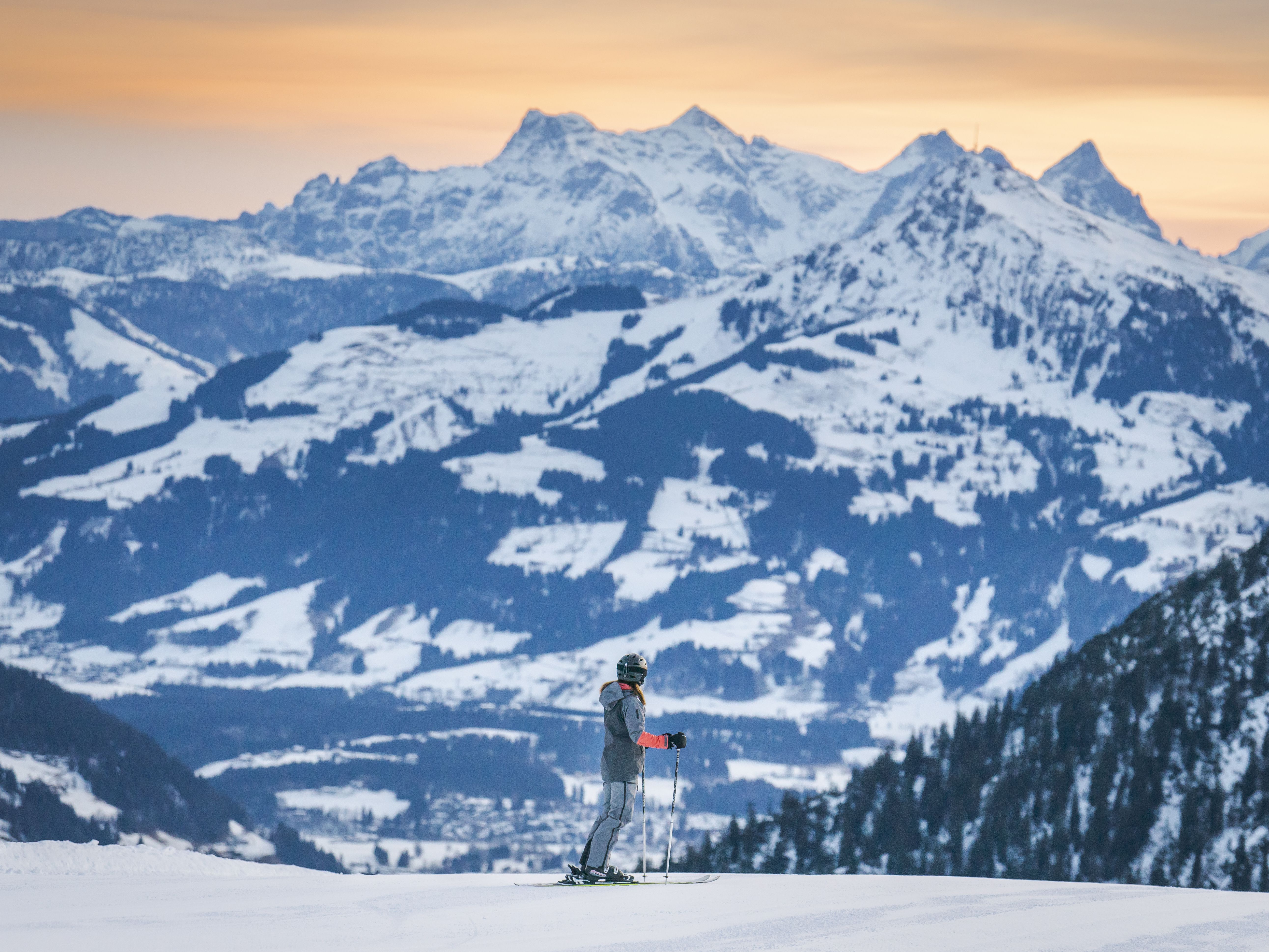 Skifahren und Snowboarden im März