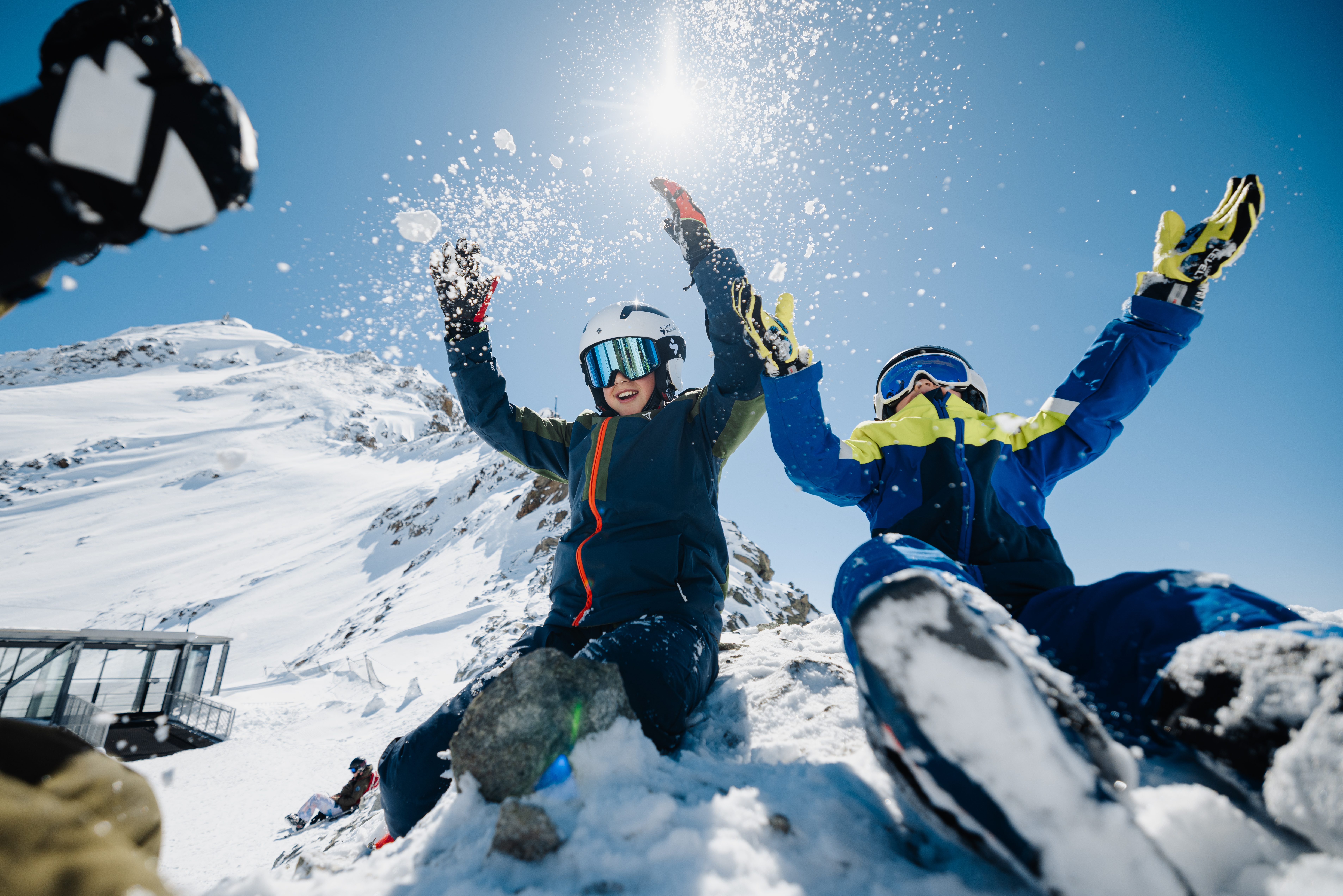 Nie tylko narciarze zastanawiają się, jaka będzie zima w tym roku? Wszyscy zadają sobie pytanie, czy zima 2025/26 będzie mroźna czy ciepła i kiedy spadnie pierwszy śnieg? Czy miesiące zimowe będą śnieżne, czy może w grudniu znowu wszyscy na próżno czekać będą na opady?  Sprawdziliśmy, jaką pogodę przewidują pierwsze prognozy długoterminowe na zimę 2025/26? La
