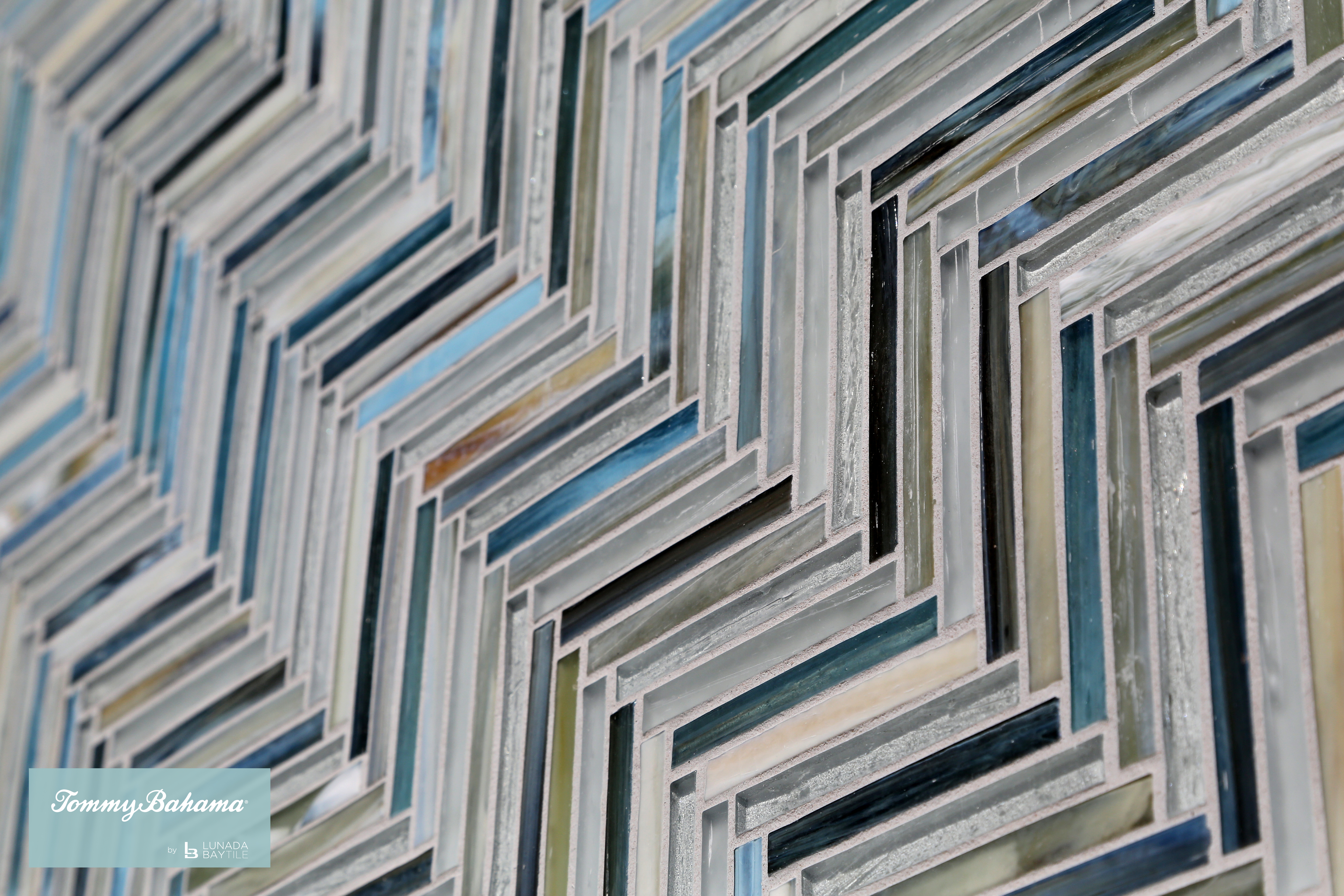 Tommy Bahama Glass Blends