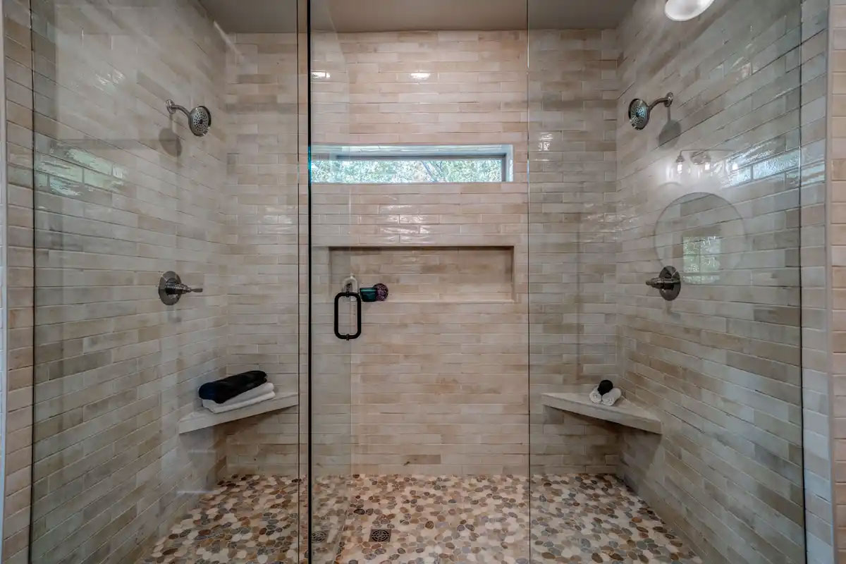 T-4520-CHEL-IV-WT-2X10-GLS-room02