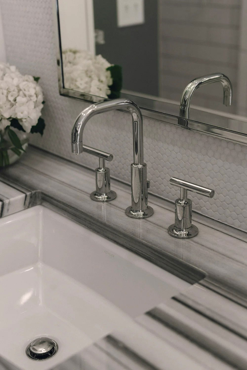 T-279219-GSTU-TH-MOSSTU-12X12TH-POL-room01