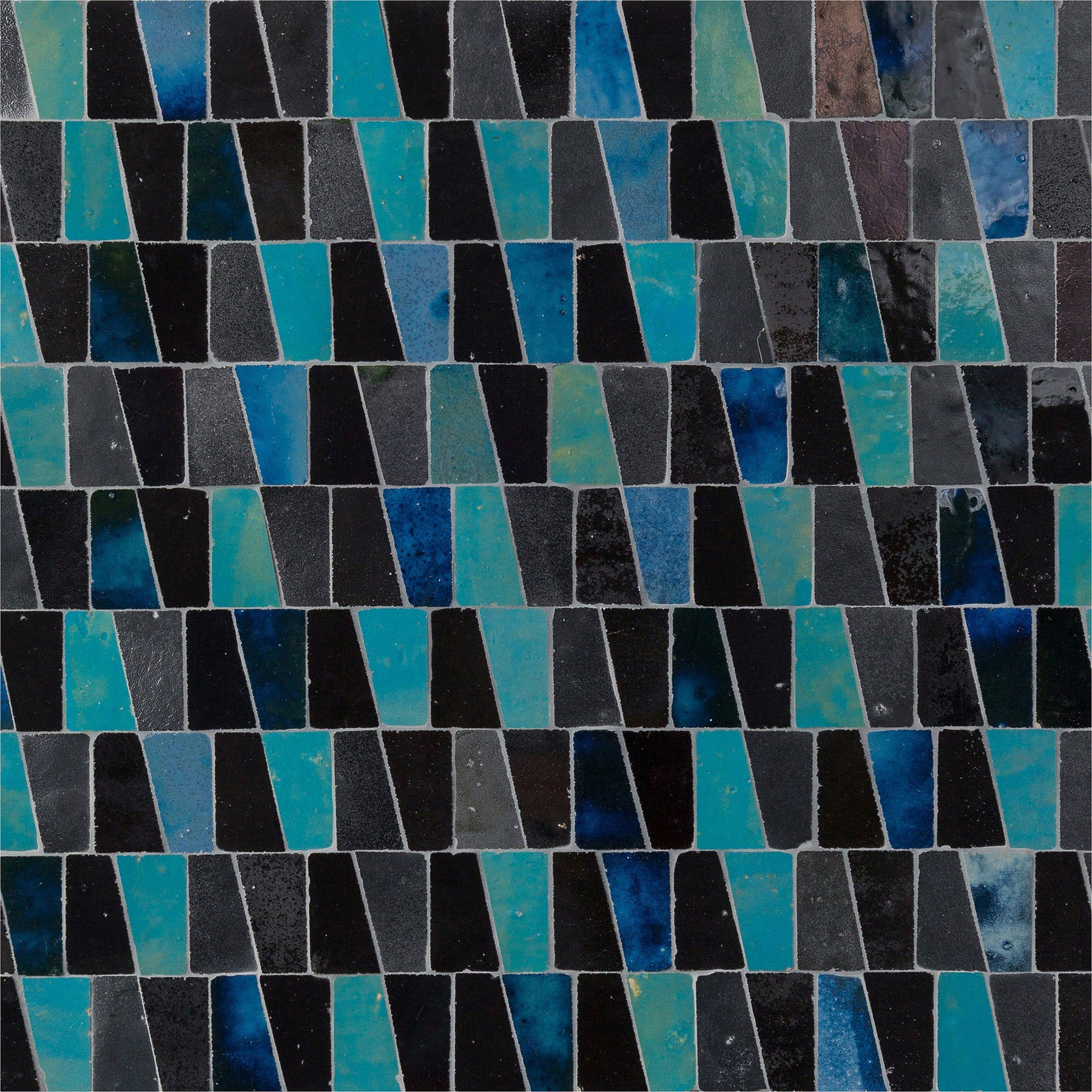 Mistral - T-145069-MSTR-AIRG-WT-MOSTRPZM-MXF