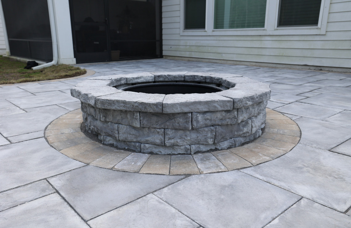 Product image for Dimensional Wedge Fire Pit Kit