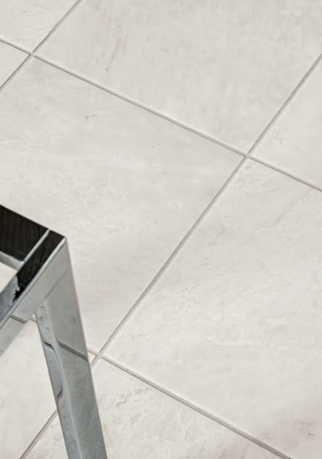 Suite - T-267223-SUI-IWH-FT-12X24-NAT9MM