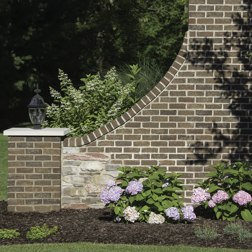 Belden Brick Antique Colonial Garnet Blend Thin Corners