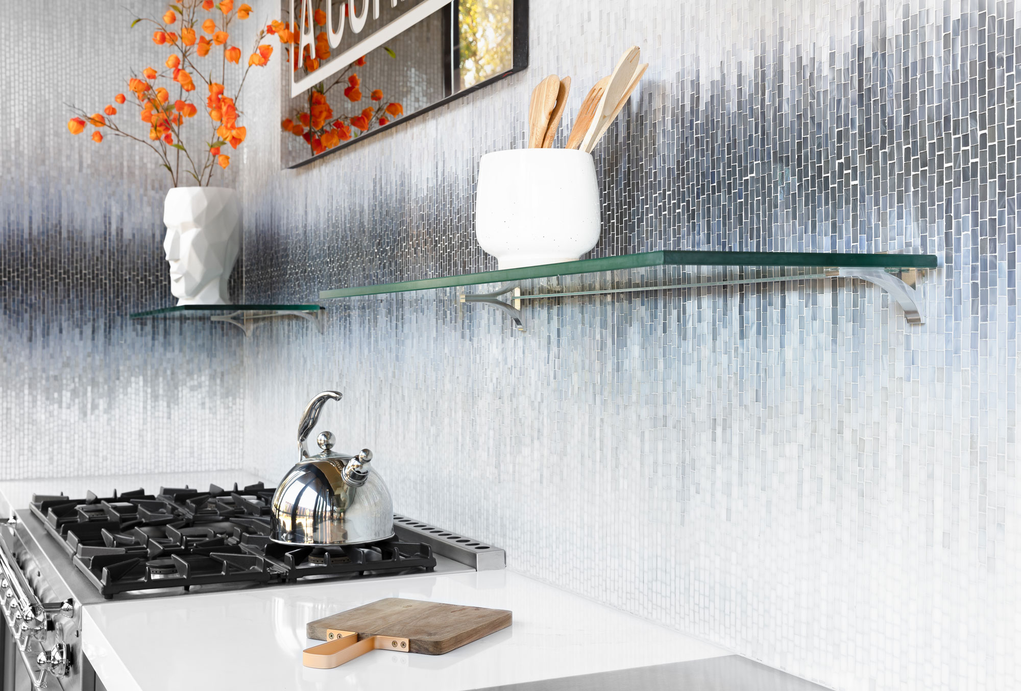 T-279219-JGB-OMGR-MOSGLASS-6X21-GLS-room