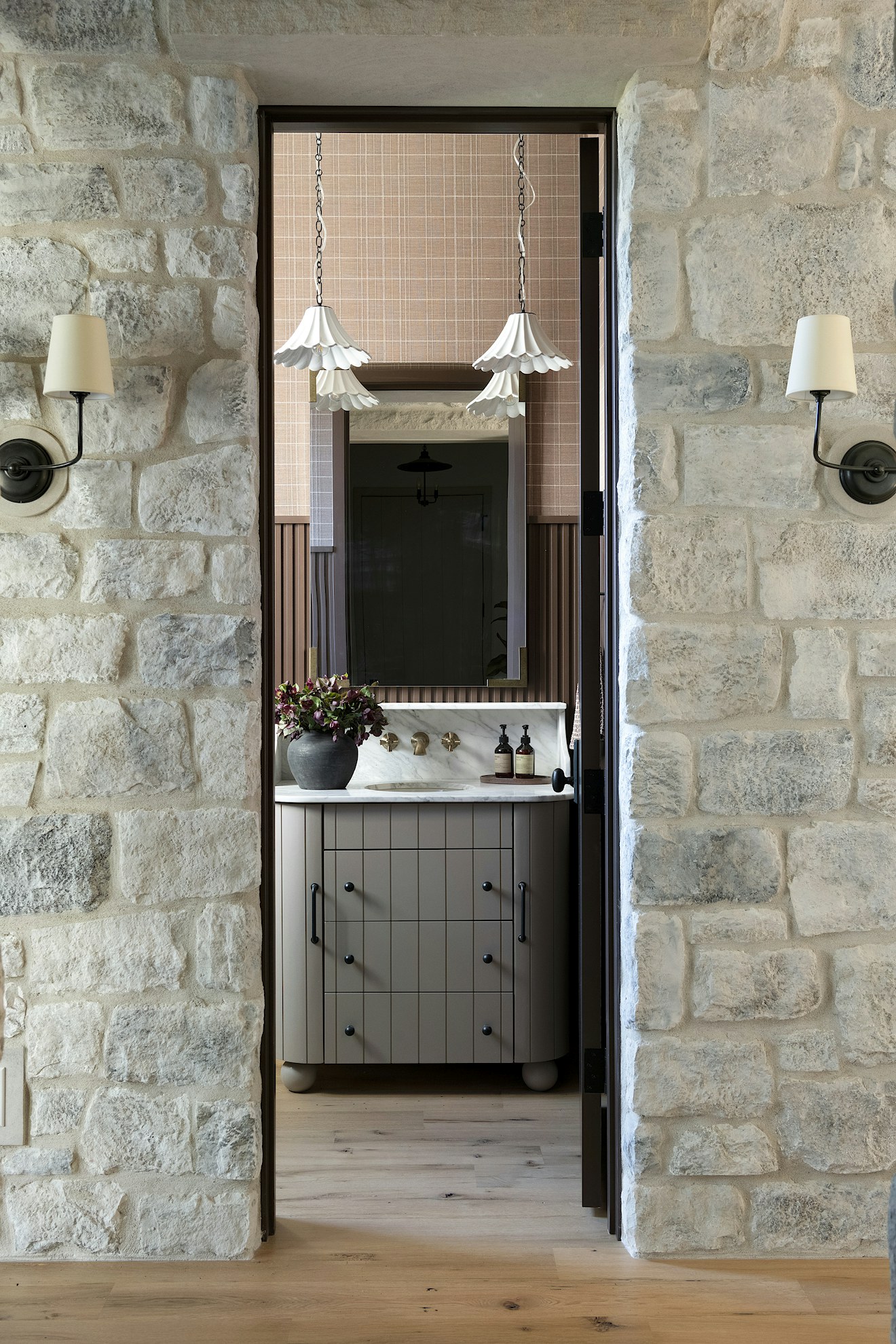 Craft Orchard Limestone Alpaca Corners