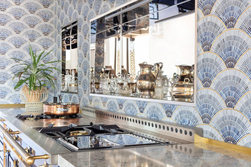 T-279219-JGFC-BOMB-MOSGLASS-3X12-GLS-room01