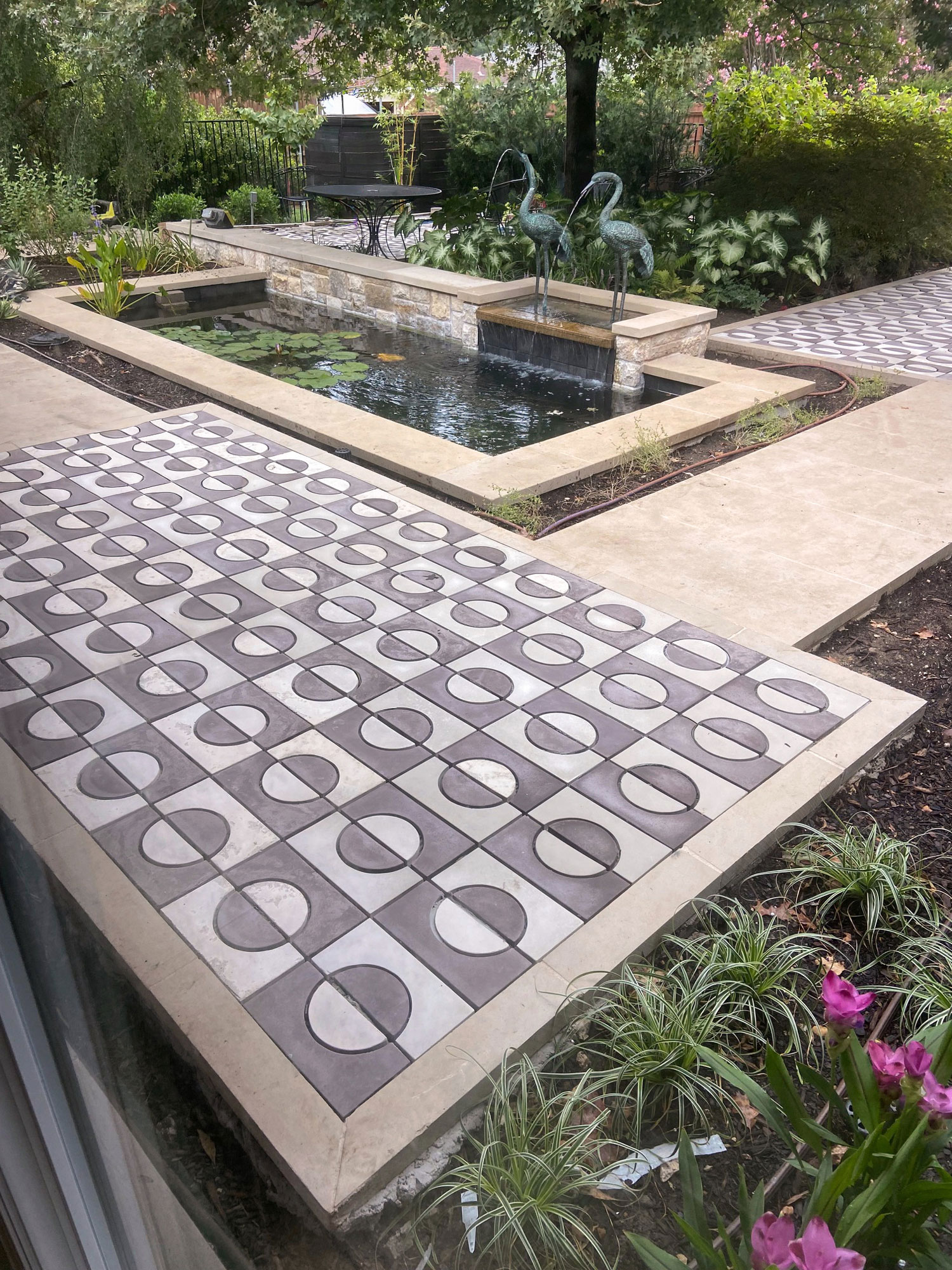 Blackland-Prairie-patio-arches-early-gray-cotto-chocolate-standard-texture-06