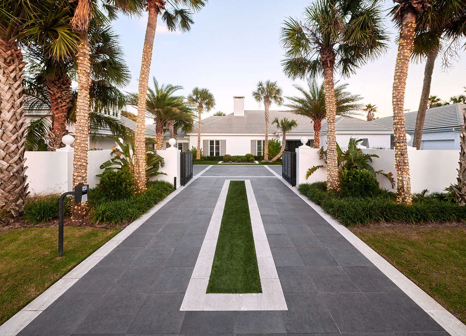 Blue Quarry Dark 24x24 Porcelain Paver