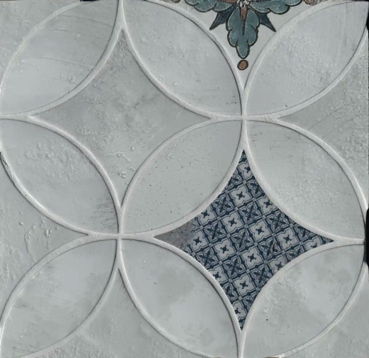 White-Mist Blue-Deco