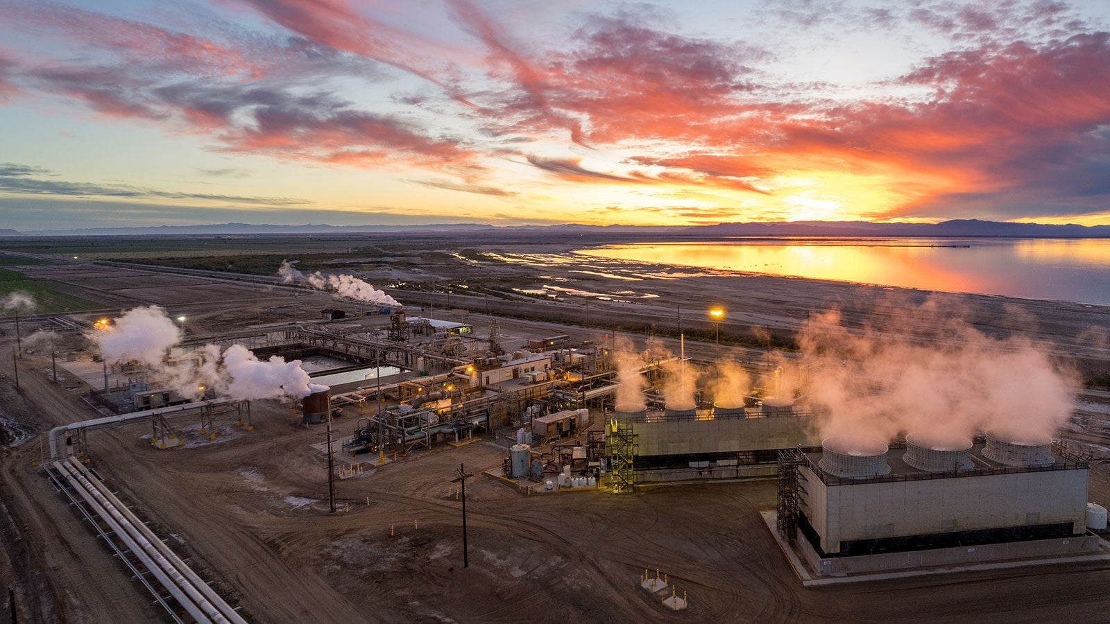 Halliburton helps our customers maximize asset value for geothermal wells, and underground CO2 and hydrogen storage.