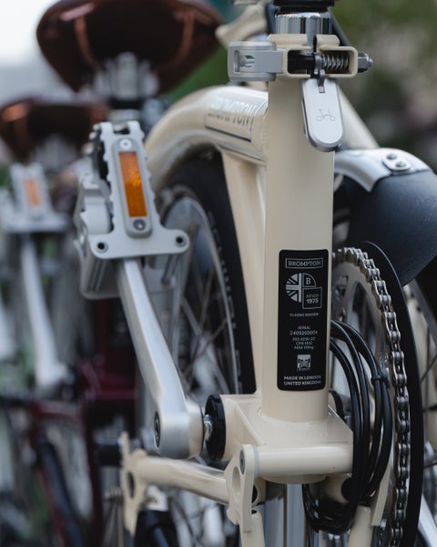 Close up of Brompton serial plate