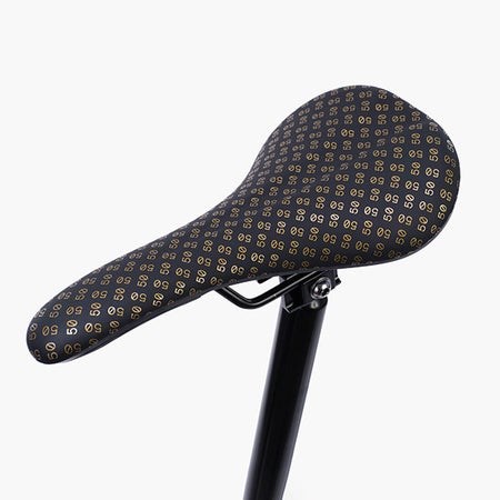 1975 Edition サドル