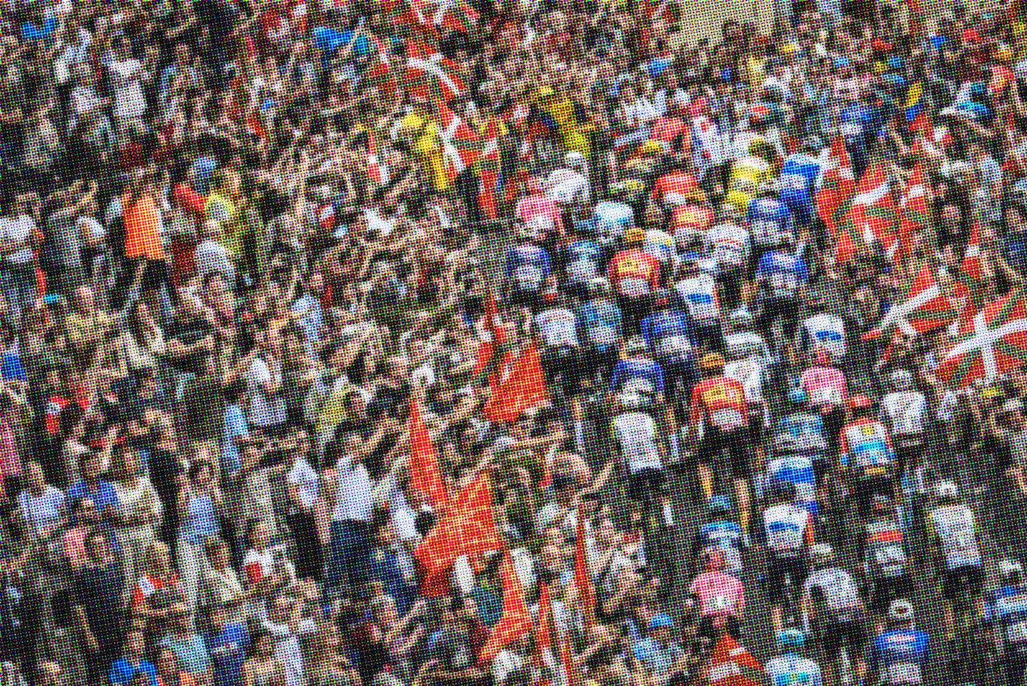 Crowd of Tour de France fans by Pauline Ballet