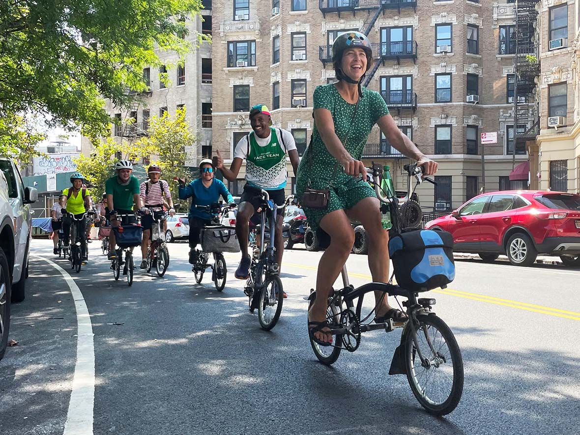 A community ride in NYC on Bromptons
