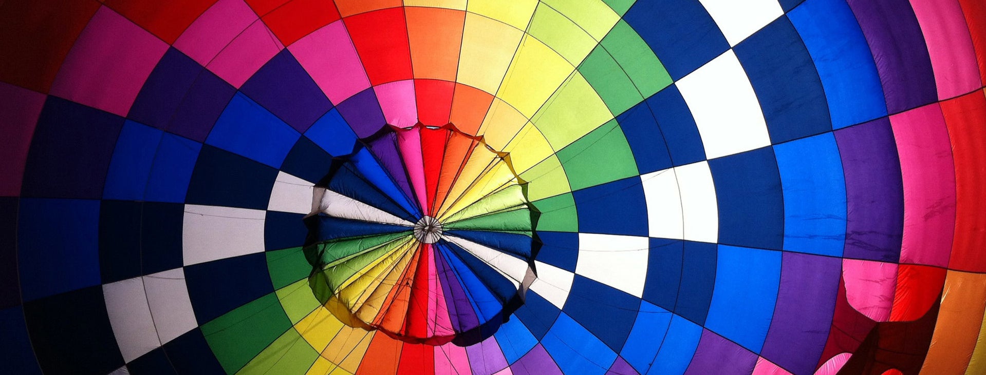 Multicoloured-hot-air-balloon_N_0925_PPT.jpg