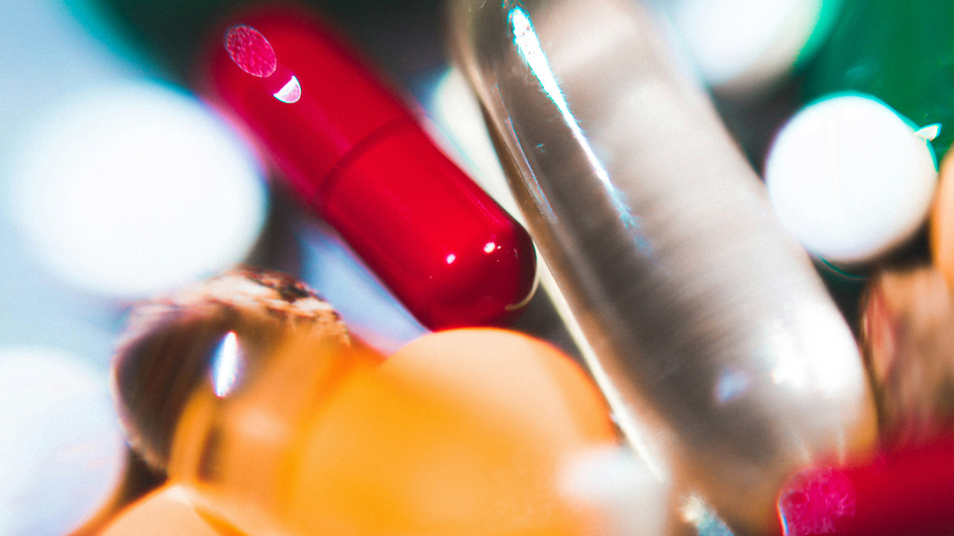 Capsules_Close_Up_S_2746_PPT.jpg