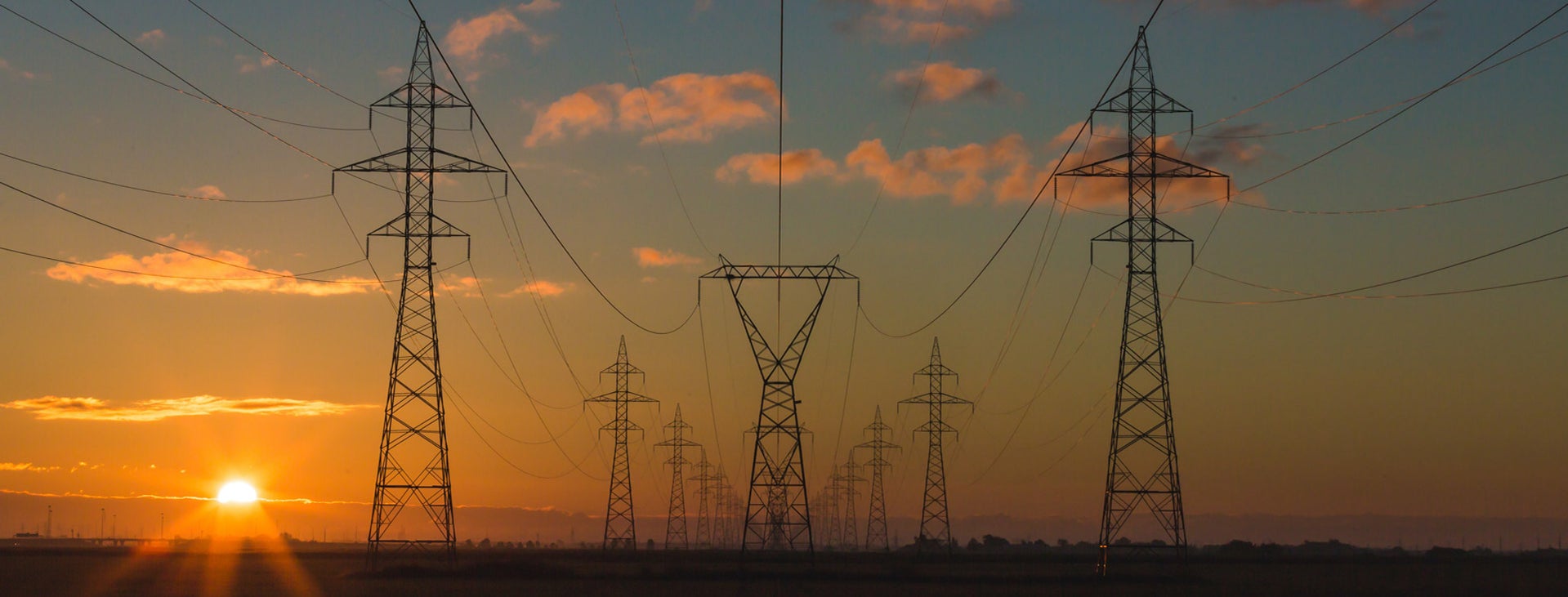 Power_pylons_S_2464_PPT.jpg