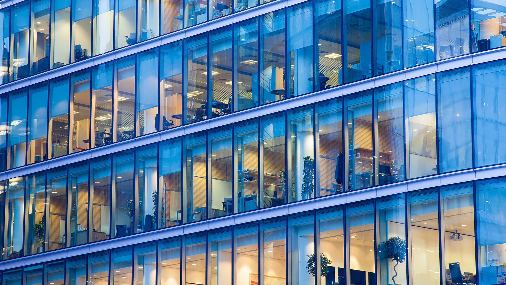 Modern glass building_PPT.jpg