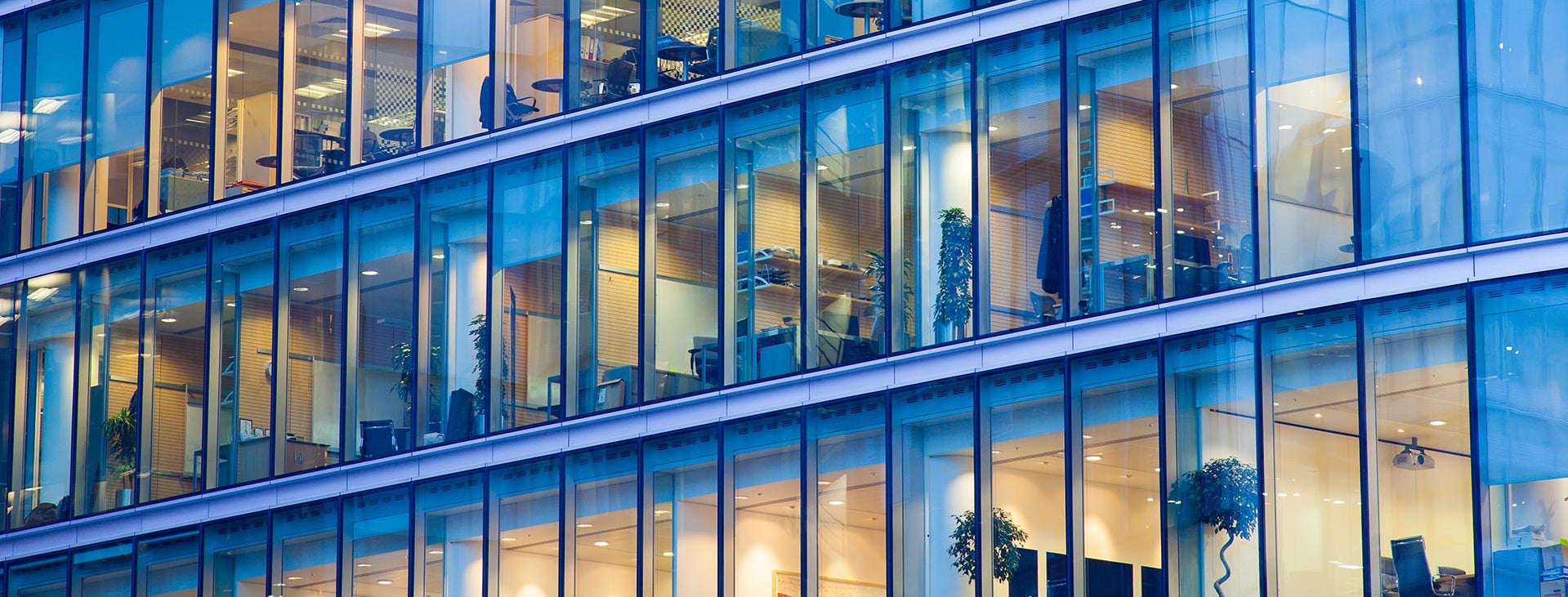 Modern glass building_PPT.jpg