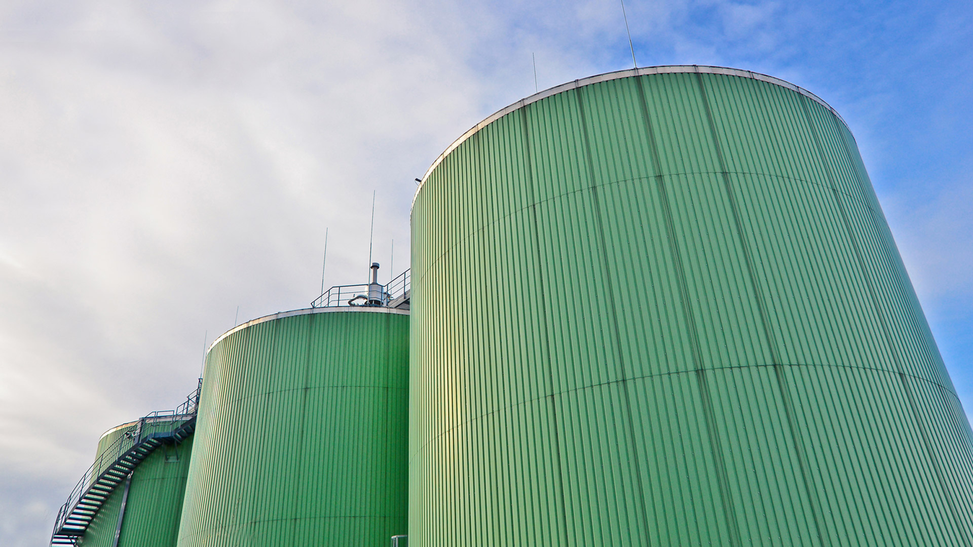 Biogas_Tanks_S_1122_PPT.jpg