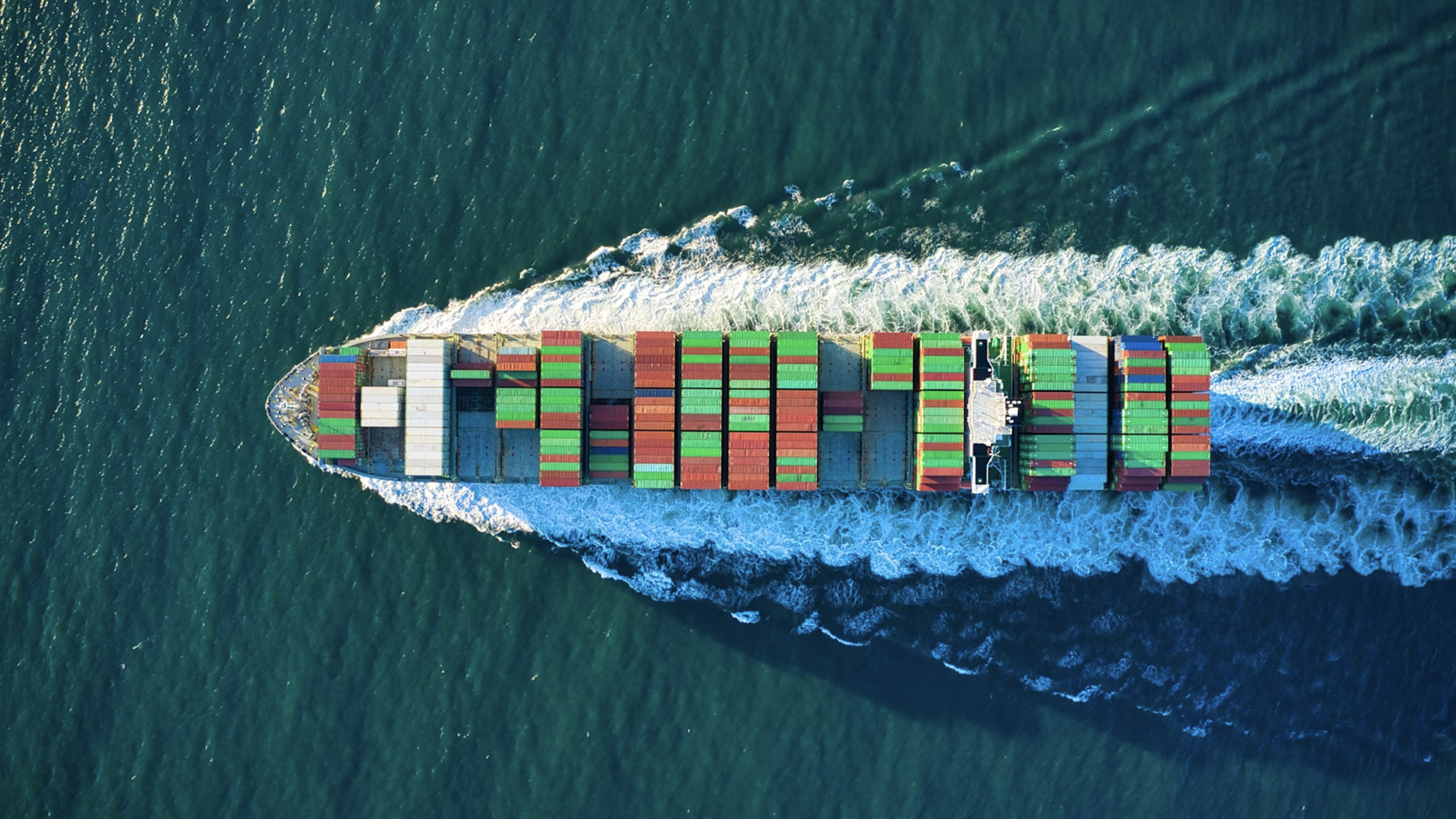 Colorful cargo ship_PPT.jpg